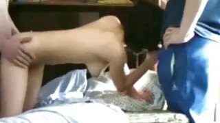 યુવાન રેડહેડ એક વિશાળ ટોટી પર ગુજરાતી બીપી પિક્ચર સેક્સી રમે છે