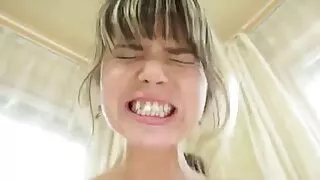 બે શિંગડા બ્લોડેશ એક જ સમયે કાળા માણસ સાથે આશરે બીપી સેક્સ વીડીયો વાહિયાત