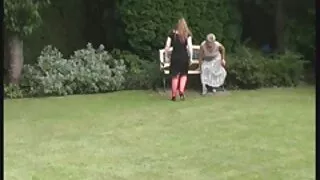 કર્વી ટિટ્સ સાથે વિશાળ ફાલસ વીંધેલા ઇબોની સેક્સી બીપી સેક્સી બીપી ચૂત